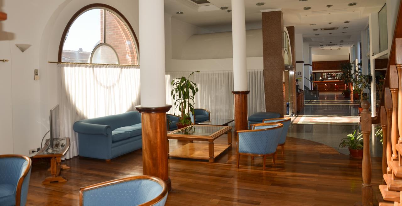 Hotel Reviens Pinamar Buitenkant foto