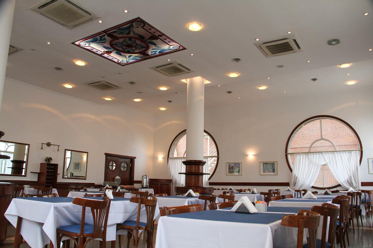 Hotel Reviens Pinamar Buitenkant foto