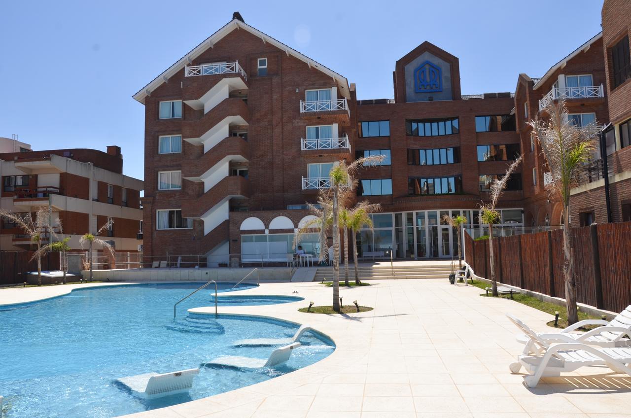 Hotel Reviens Pinamar Buitenkant foto